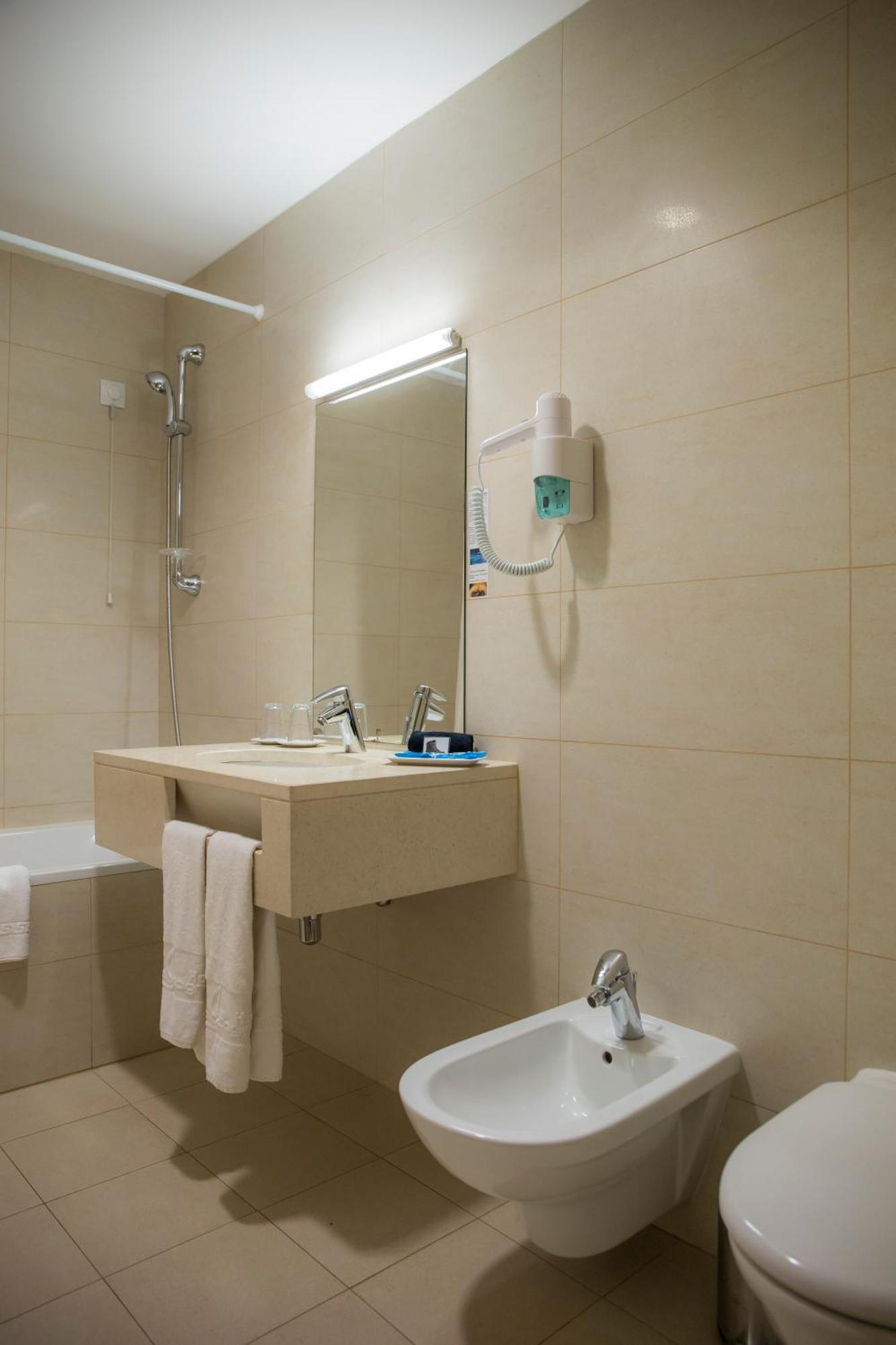 Hotel Mira Sagres Вила-ду-Биспо Экстерьер фото